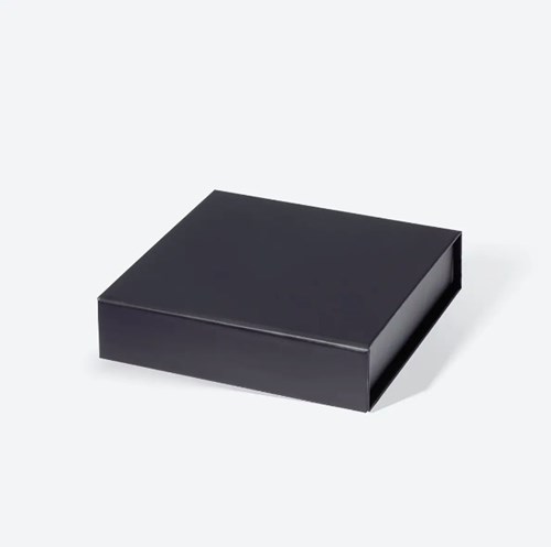 Czarne kwadratowe pudełko magnetyczne 152×152×38 mm B7
