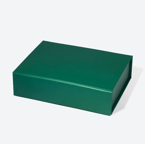Pudełko magnetyczne B6 w ciemnozielonym kolorze z pełnym zamknięciem magnetycznym i matową powłoką anti-scratch.