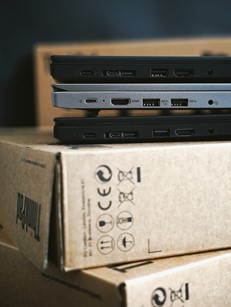Jak spakować laptop do wysyłki?
