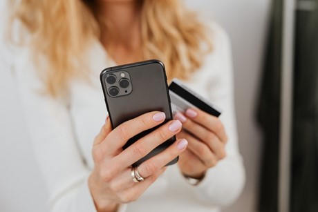 Świat pudełek i kartonów e-commerce w Neopak