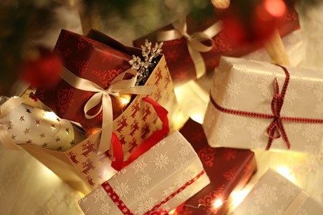 Torebka czy pudełko - w co zapakować prezent świąteczny? 🎄