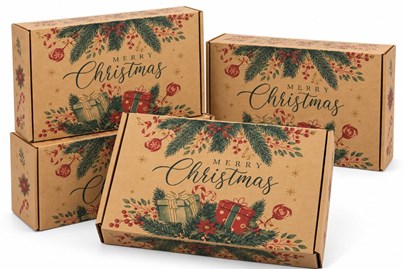 25 pudełek świątecznych FEFCO 427 330 × 250 × 100 mm z motywem wieńca i napisem Merry Christmas