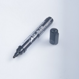 Marker permanentny Czarny