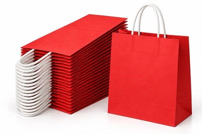 10 czerwonych toreb prezentowych ECOBAG 305 × 170 × 445 mm o pojemności 23 litrów, wykonanych z papieru 100 g/m², z szerokim dnem klockowym i wygodnym