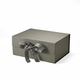 pudelko-prezentowe-magnetyczne-a5-szare-wstazka.jpg