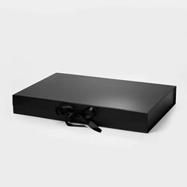 Czarne pudełko magnetyczne XL 500x340x70mm ze wstążką do eleganckich prezentów