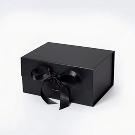 pudelko-magnetyczne-b6-czarne-z-wstazka-200x150x100.jpg