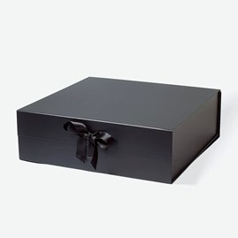 czarne-pudelko-magnetyczne-b4-kwadratowe-z-wstazka-410x410x130.jpg